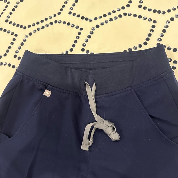 Figs Technical Collection Zamora Joggers in Navy Blue XXS/P - Picture 2 of 4